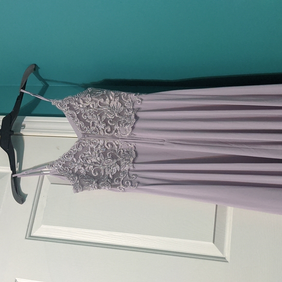 Xtraordinary long lilac bridesmaid dress Size 3 - Picture 6 of 8